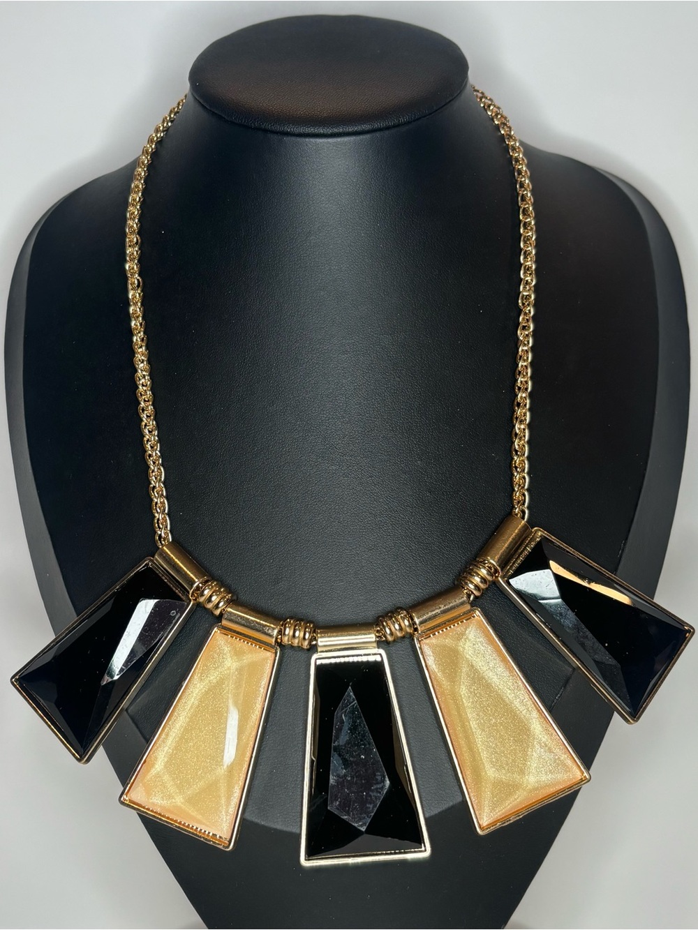 Vintage 1980's Art Deco Iridescent Black Yellow Lucite Bib Choker Necklace 21”